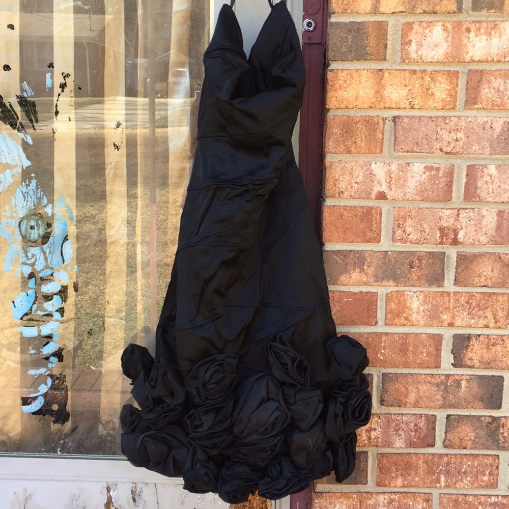 SEXY BLACK STRAPLESS FLORAL TRIM PARTY DRESS